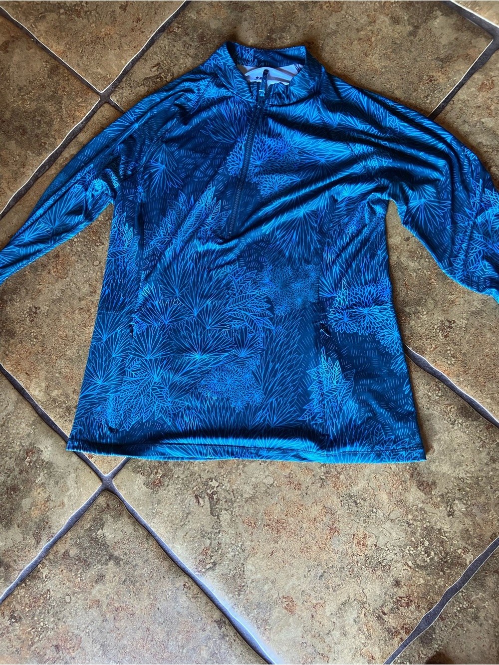 Title nine 1/4 zip long sleeve rashguard size Large